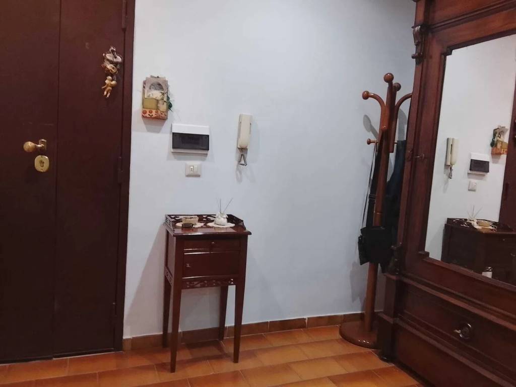 Appartamento a Castellammare di stabia in Via Nuova Eremitaggio, 3 - Foto 2