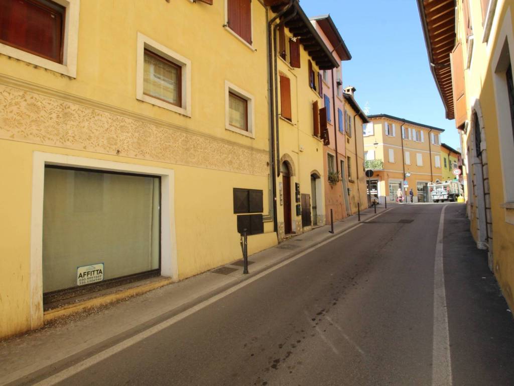 Appartamento a Desenzano del garda in Via Giuseppe Mazzini - Foto 3