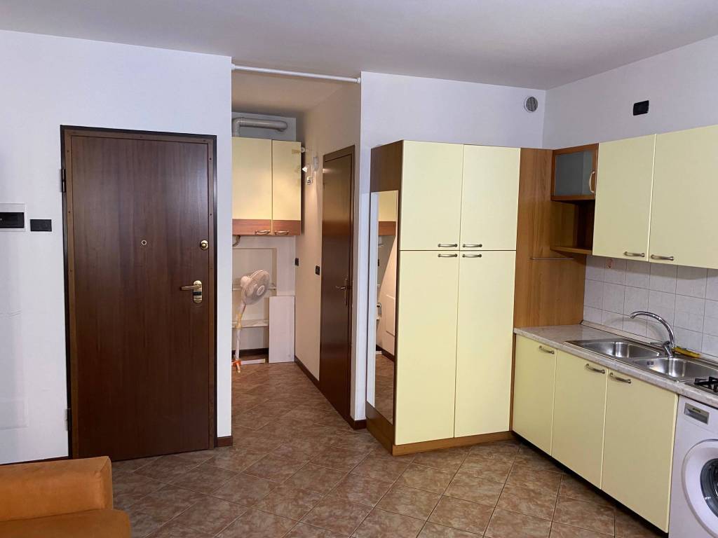 Appartamento a Desenzano del garda in Via Giuseppe Mazzini - Foto 4