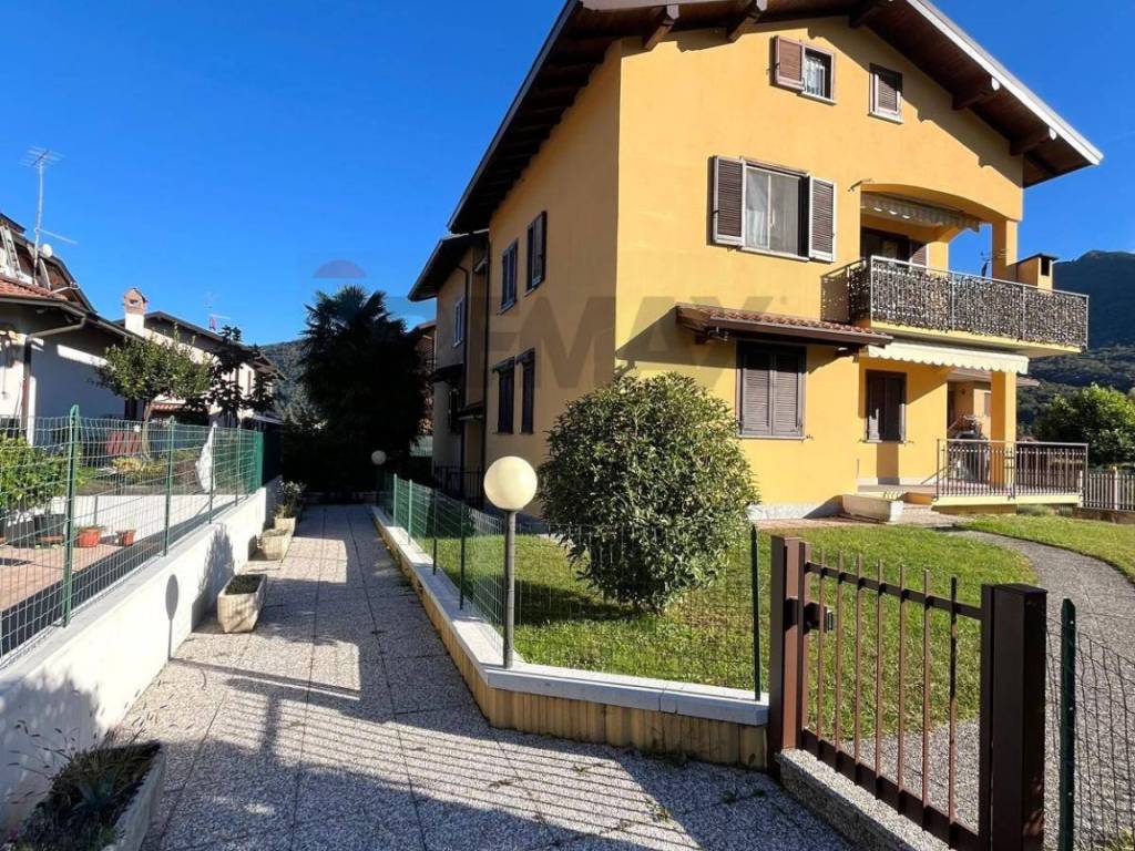 Appartamento a Cuveglio in via Coloder, 5 - Foto 2