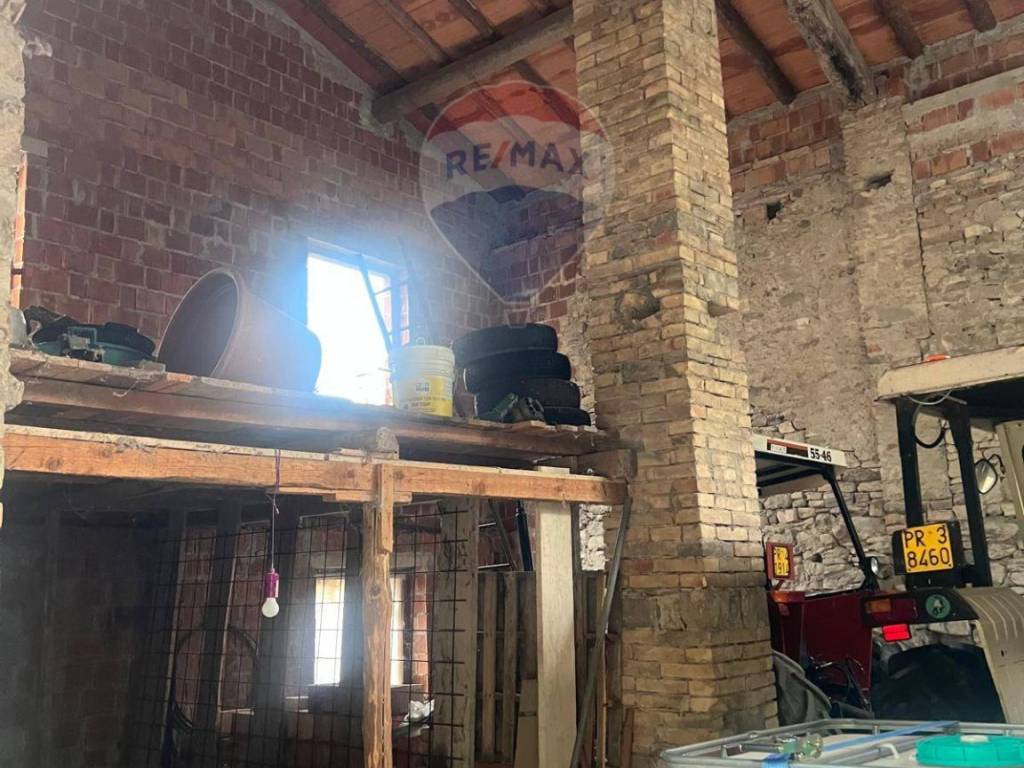 Rustico / casale a Varano de' melegari in LOCALITA' PECORINI, 1 - Foto 5