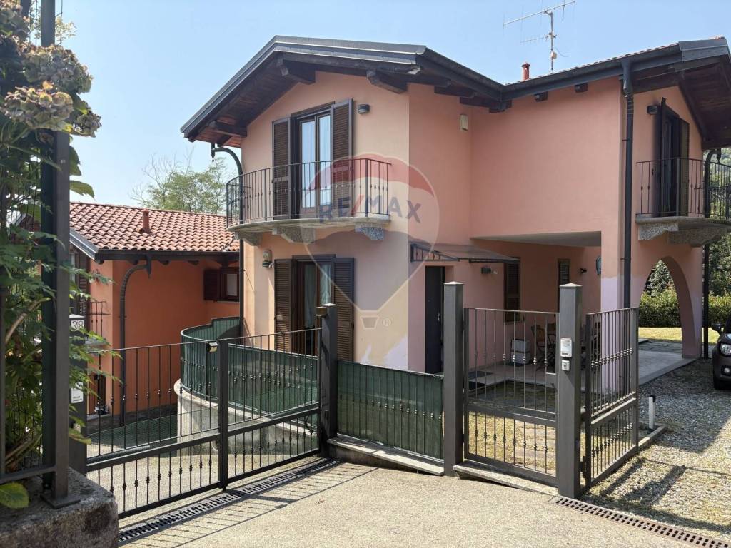 Casa indipendente a Cambiasca in Via sant'Anna - Foto 2