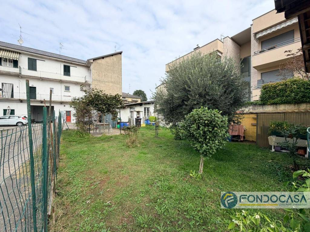 Appartamento a Lentate sul seveso in Via Vittorio Veneto - Foto 2