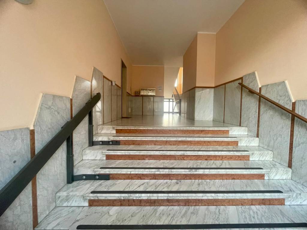 Appartamento a Pinerolo in Via Carlo Demo - Foto 4