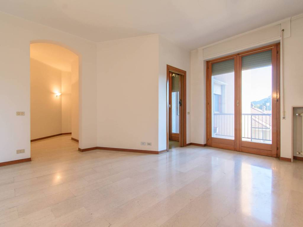 Appartamento a Borgosesia in Viale Varallo, 155 - Foto 2
