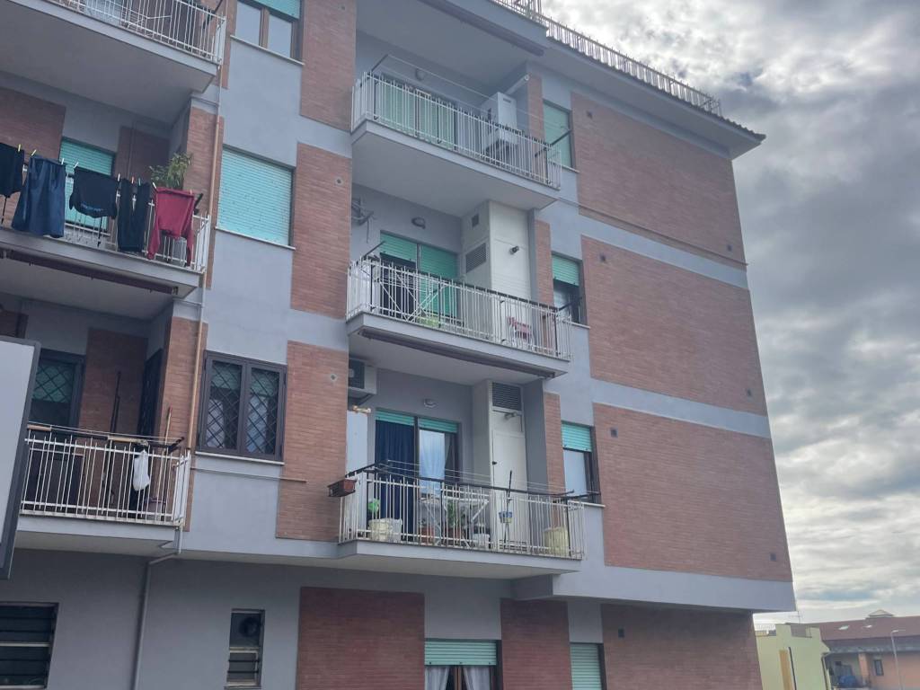 Appartamento a Genzano di roma in Via Luigi Longo, 43 - Foto 2