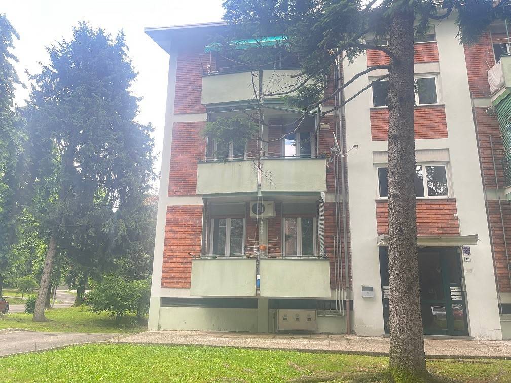 Appartamento a Saronno in Via Alessandro Volta, 149 - Foto 2