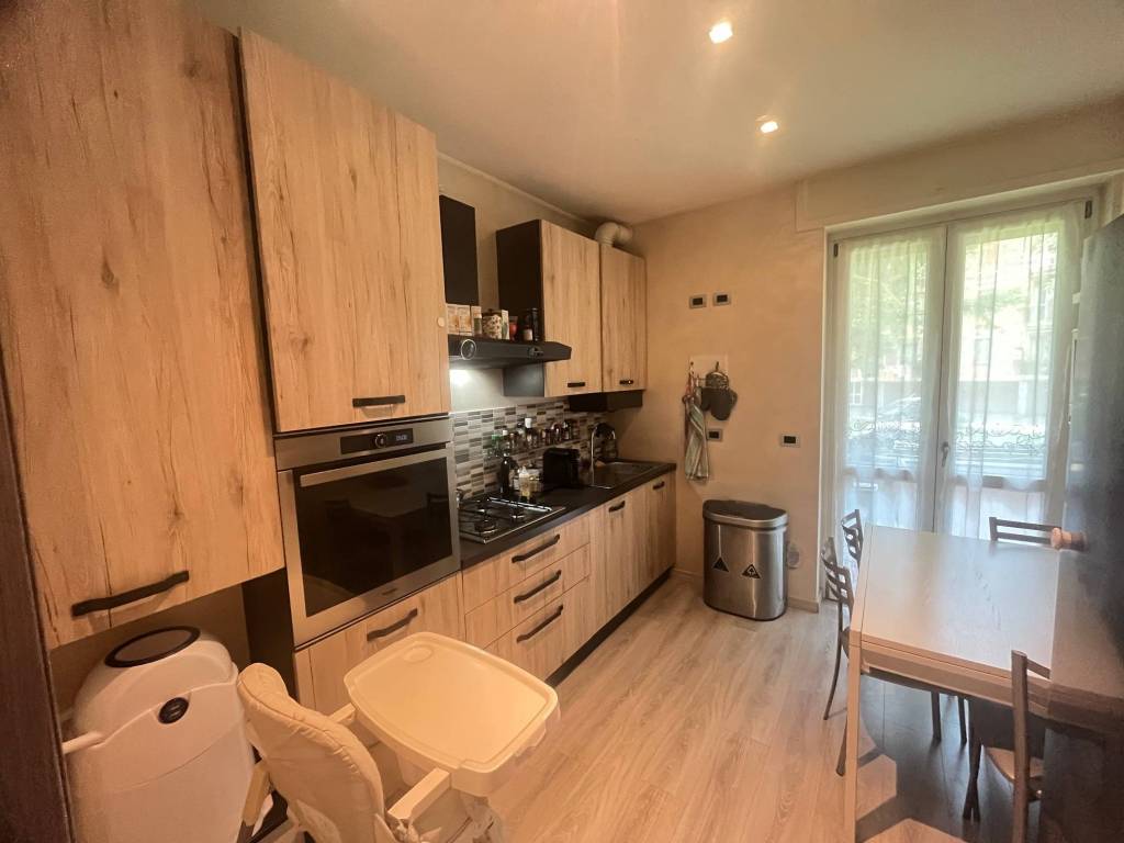 Appartamento a Saronno in Via Alessandro Volta, 149 - Foto 4