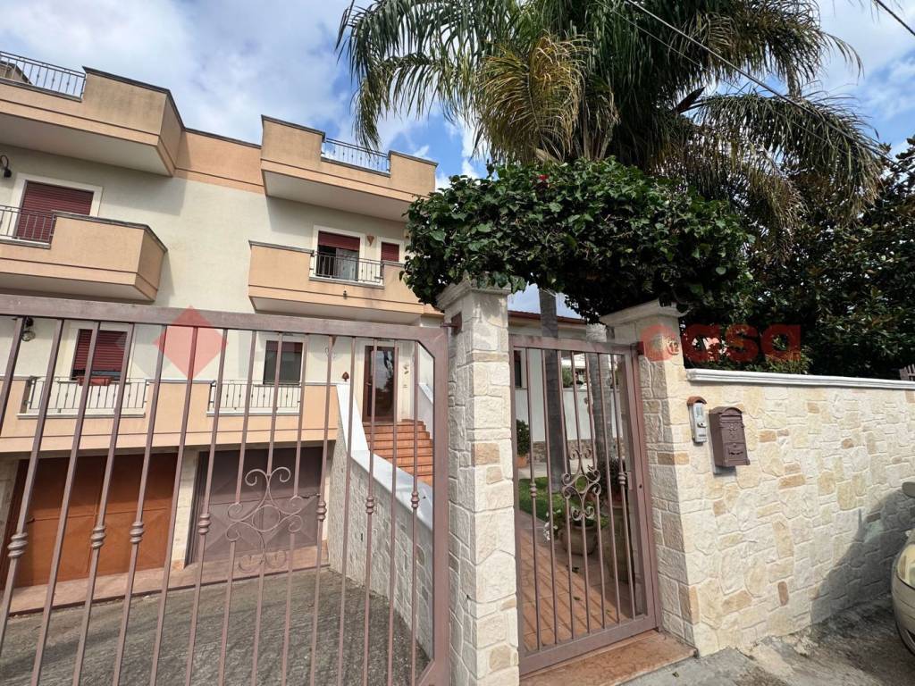 Villa a Leporano in VIA VIVALDI, 12 - Foto 2