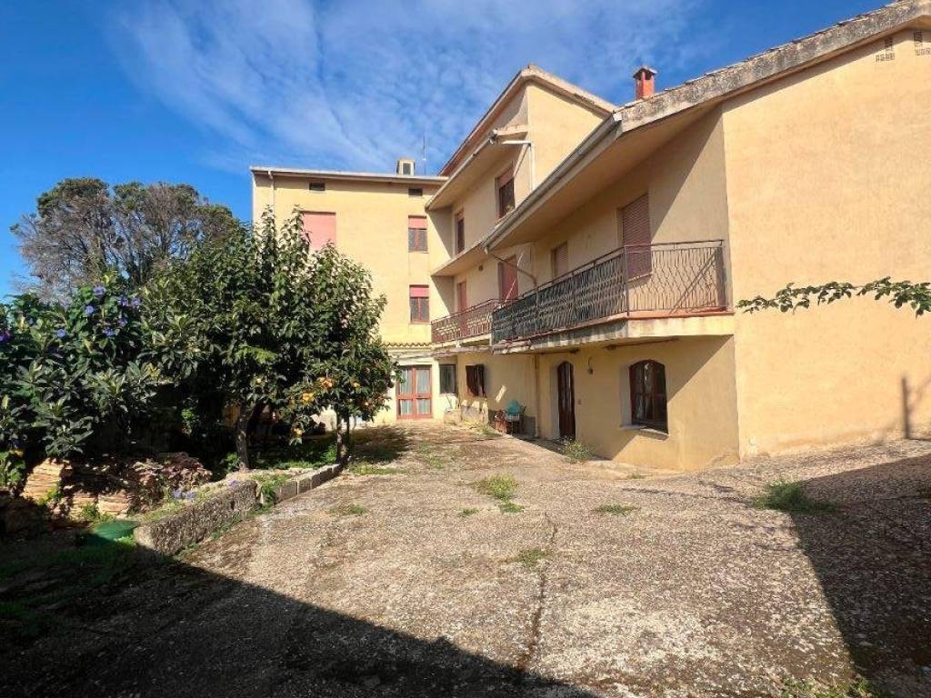 Casa indipendente a Laconi in Via Amsicora - Foto 3