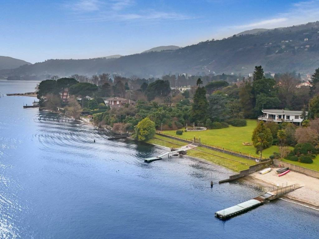 Villa a Lesa in Via Davicini - Foto 2