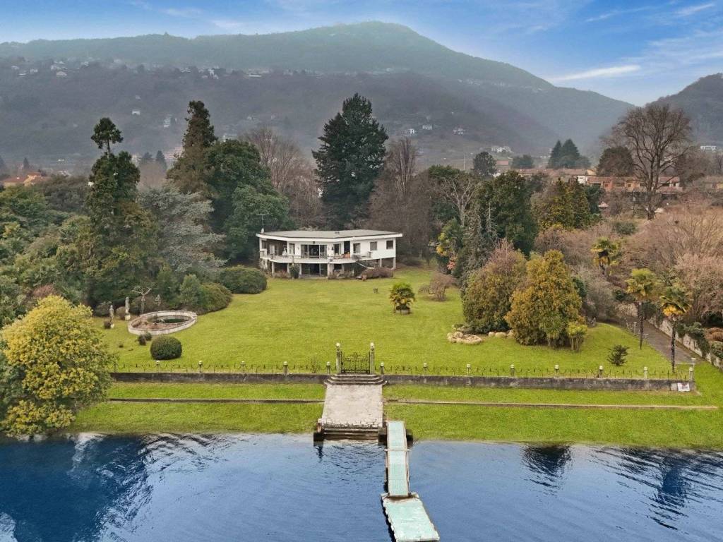 Villa a Lesa in Via Davicini - Foto 3