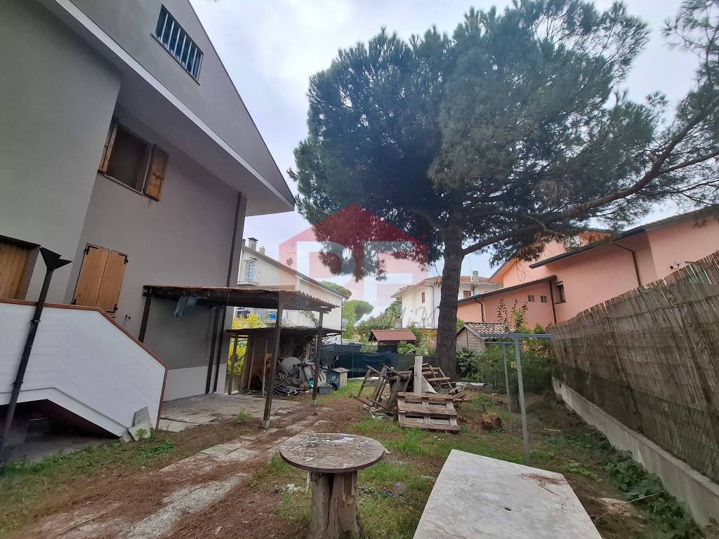 Casa indipendente a Cervia in Via dei Mughetti - Foto 2