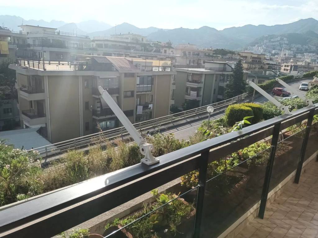 Appartamento a Salerno in Via Enrico Bottiglieri No Number - Foto 2