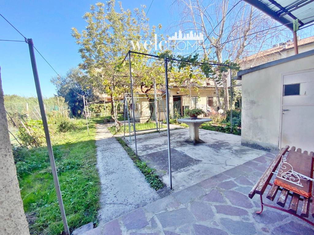 Casa indipendente a Campi bisenzio in Via Villa - Foto 3