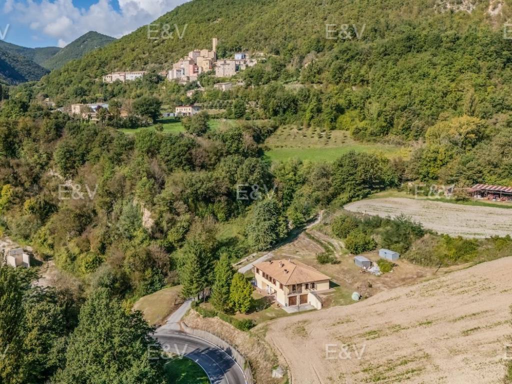 Villa a Sellano in Località Postignano - Foto 3