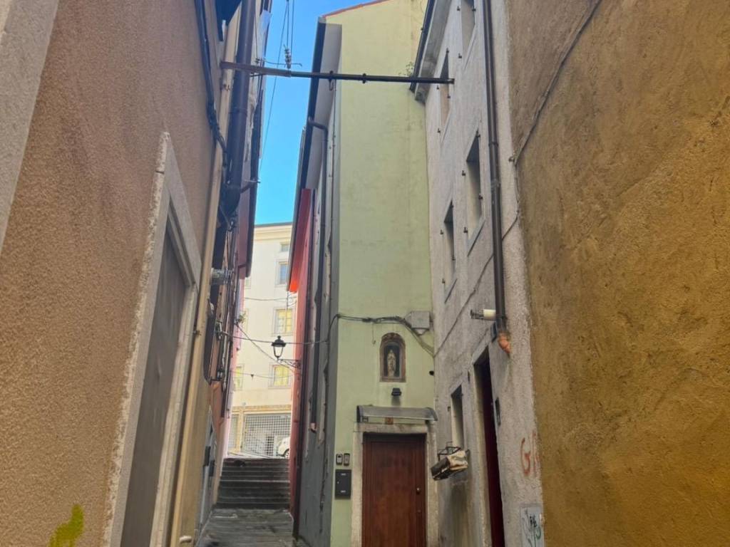 Casa indipendente a Trieste in Via Piranella, 3 - Foto 2