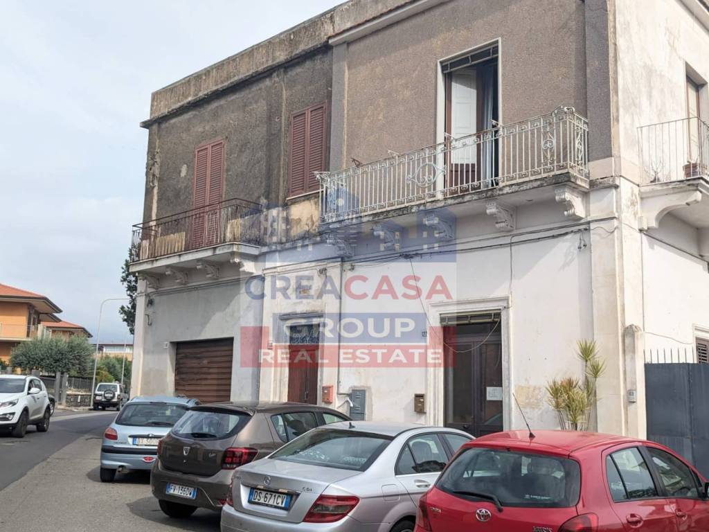 Palazzo / stabile a Giarre in Viale delle Province, 120 - Foto 3