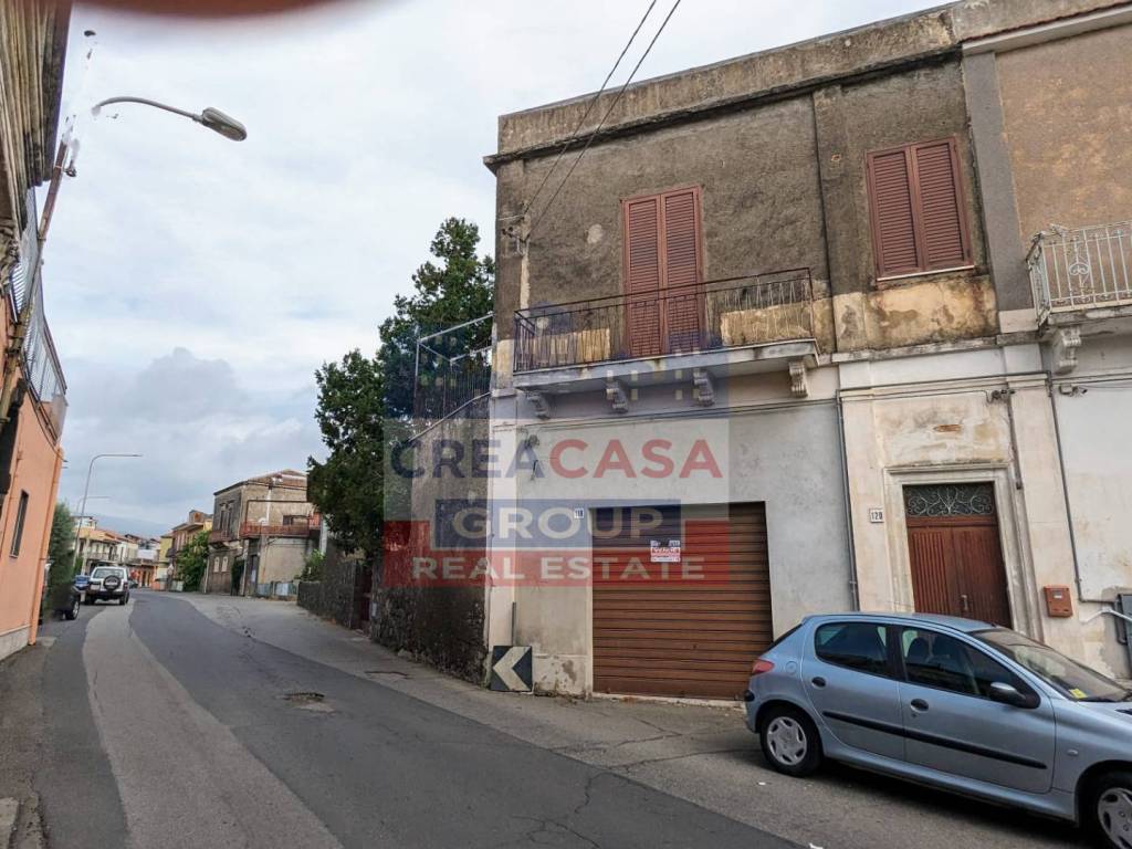 Palazzo / stabile a Giarre in Viale delle Province, 120 - Foto 4