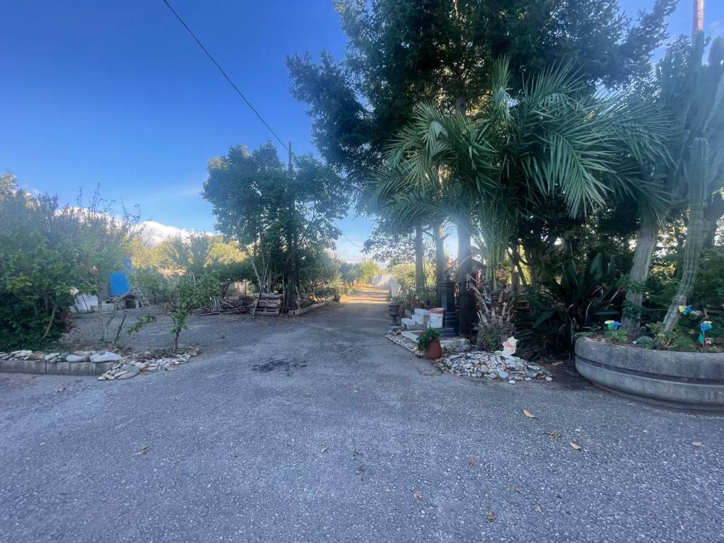 Palazzo / stabile a Lamezia terme in Via Mirella Staglianò - Foto 2