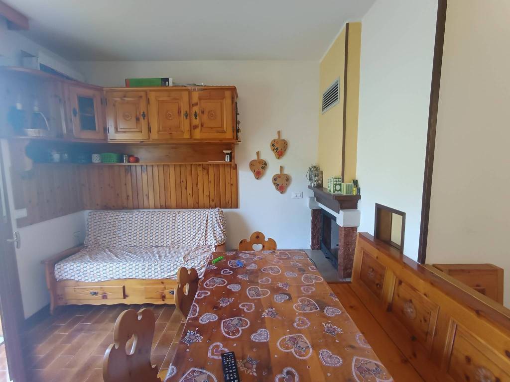 Appartamento a Arta terme in Via Giovanni Gortani, 40 - Foto 2