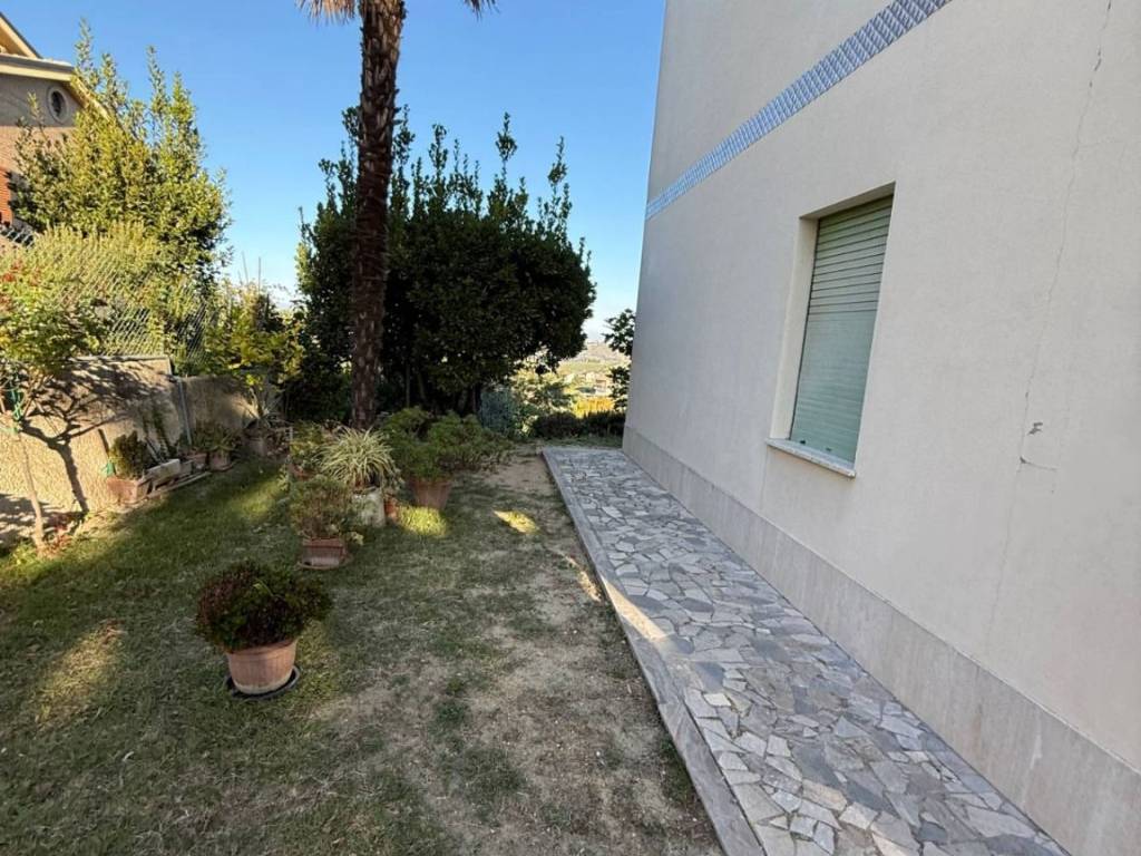 Casa indipendente a Fermo in Via Giovanni della Verna, 21 - Foto 2