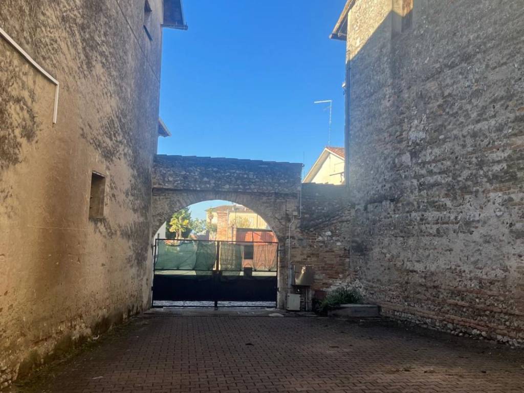 Rustico / casale a Aiello del friuli in Via Giuseppe Garibaldi, 18 - Foto 4