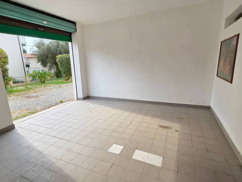 Box / garage a Ospedaletti in Via Giovanni de' Medici - Foto 4