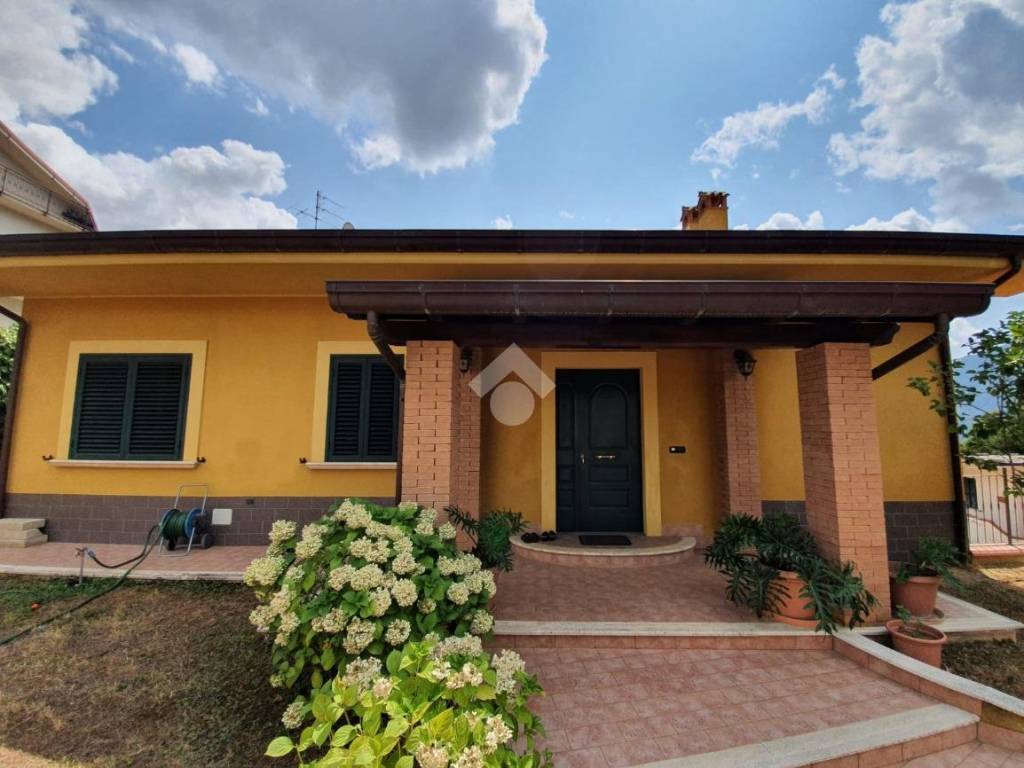 Villa a Balsorano in Via Case Martinelli - Foto 3