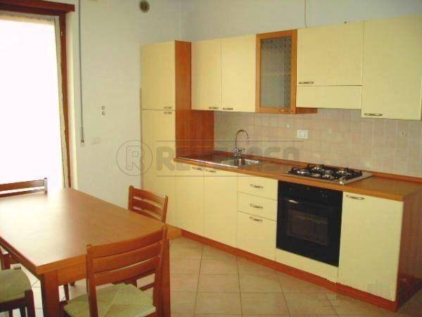 Appartamento a Montecchio maggiore in Via Alcide De Gasperi - Foto 2