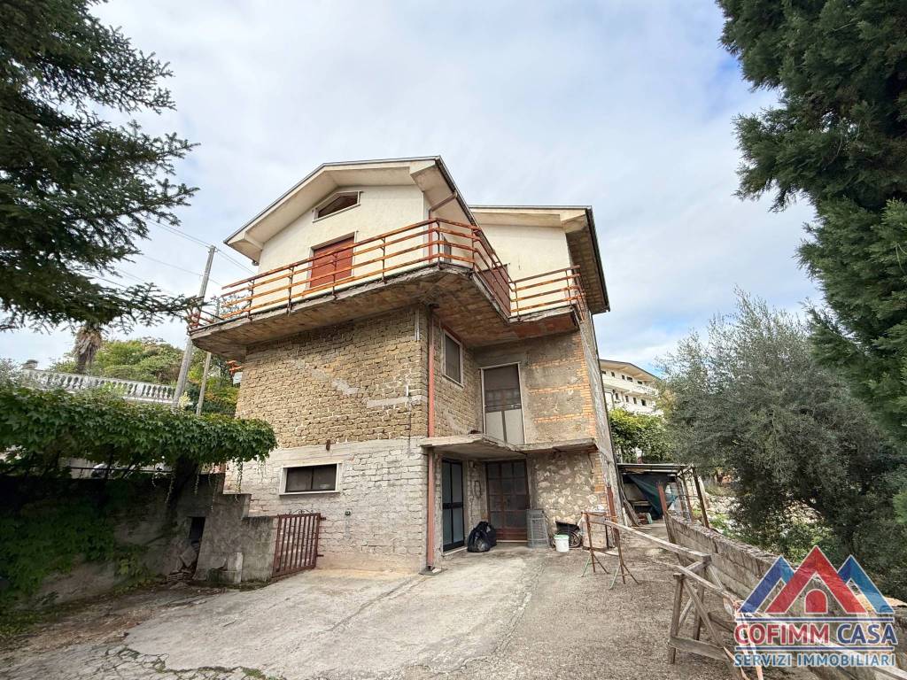 Casa indipendente a Isola del liri in Via Carnello, 240 - Foto 2