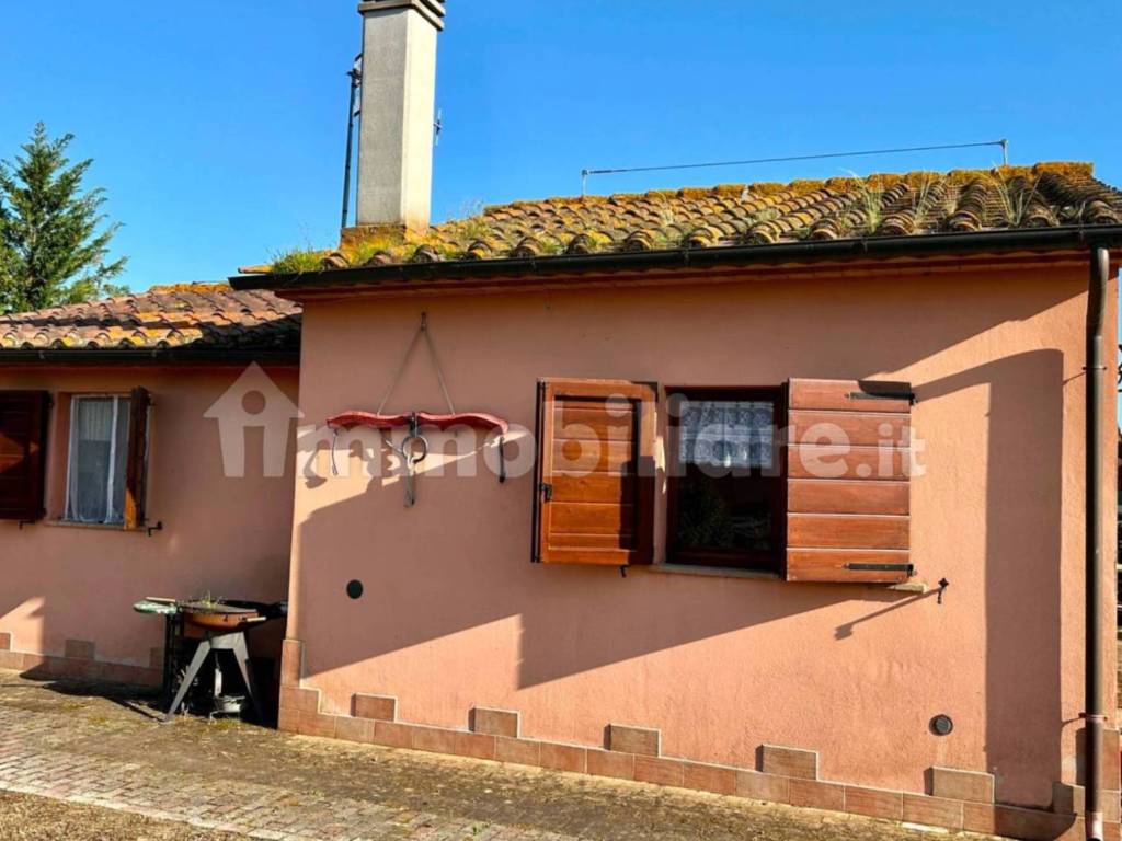 Villa a Roccastrada in Strada Provinciale Pian del Bichi - Foto 4