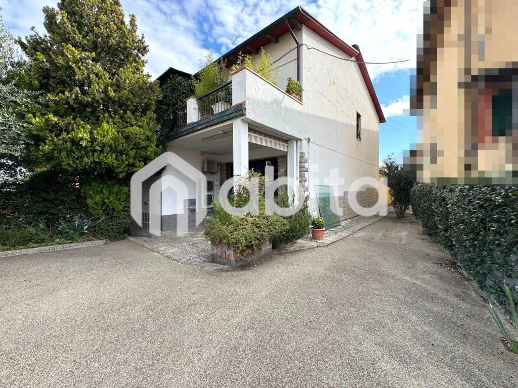 Villa a Montevarchi in VIALE CADORNA - Foto 4