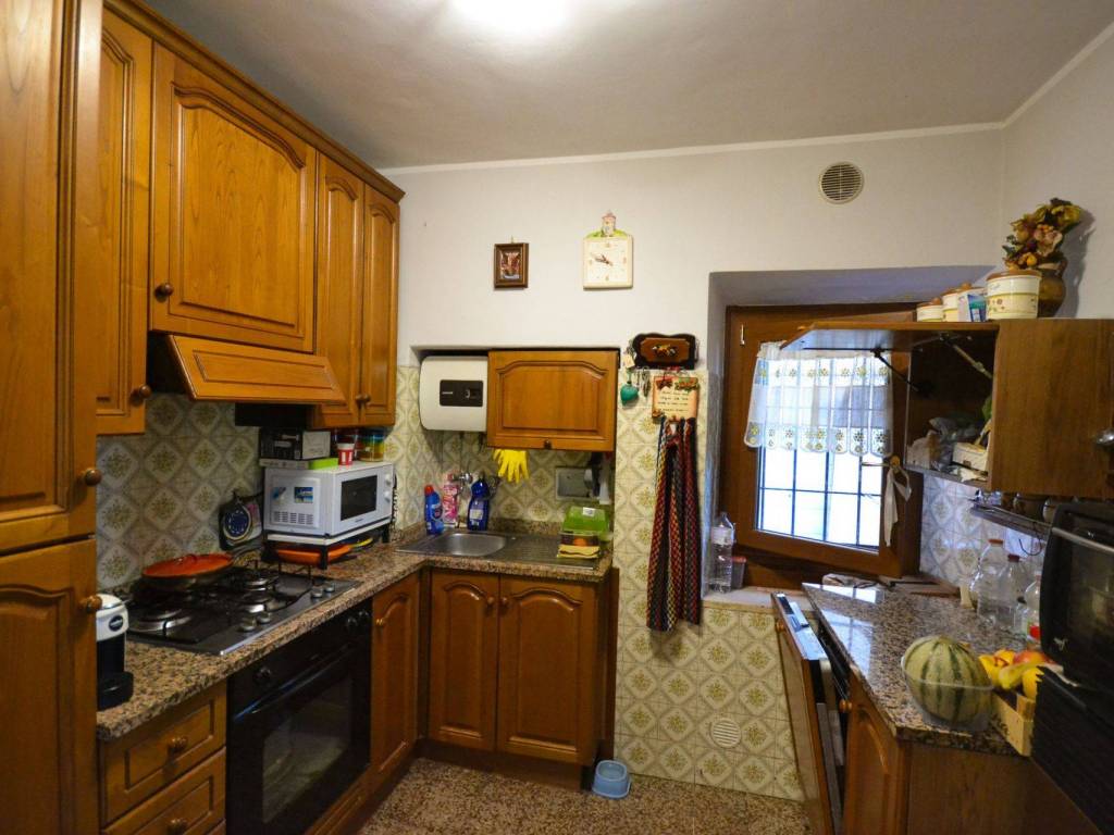 Casa indipendente a Fabro in Via San Basilio - Foto 3