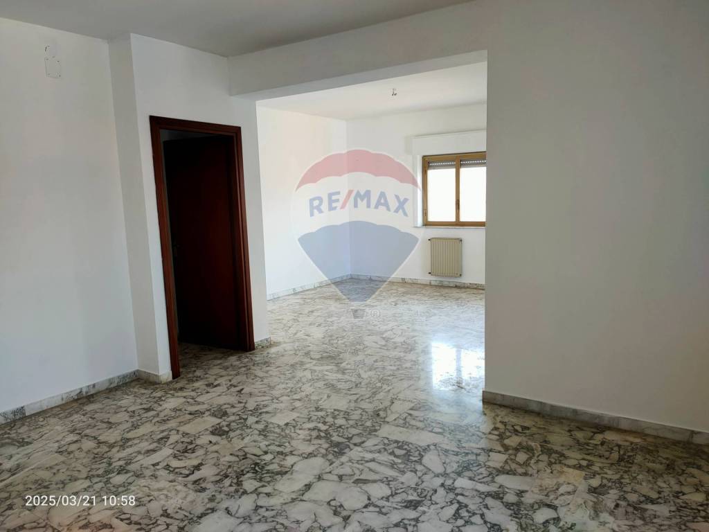 Appartamento a Giarre in Via Luigi Settembrini, 86 - Foto 4