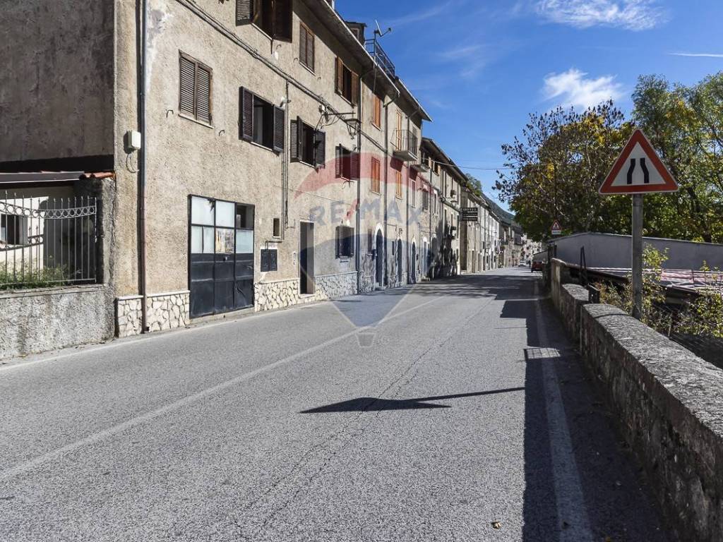 Appartamento a Villetta barrea in Via Benedetto Virgilio, 192 - Foto 2