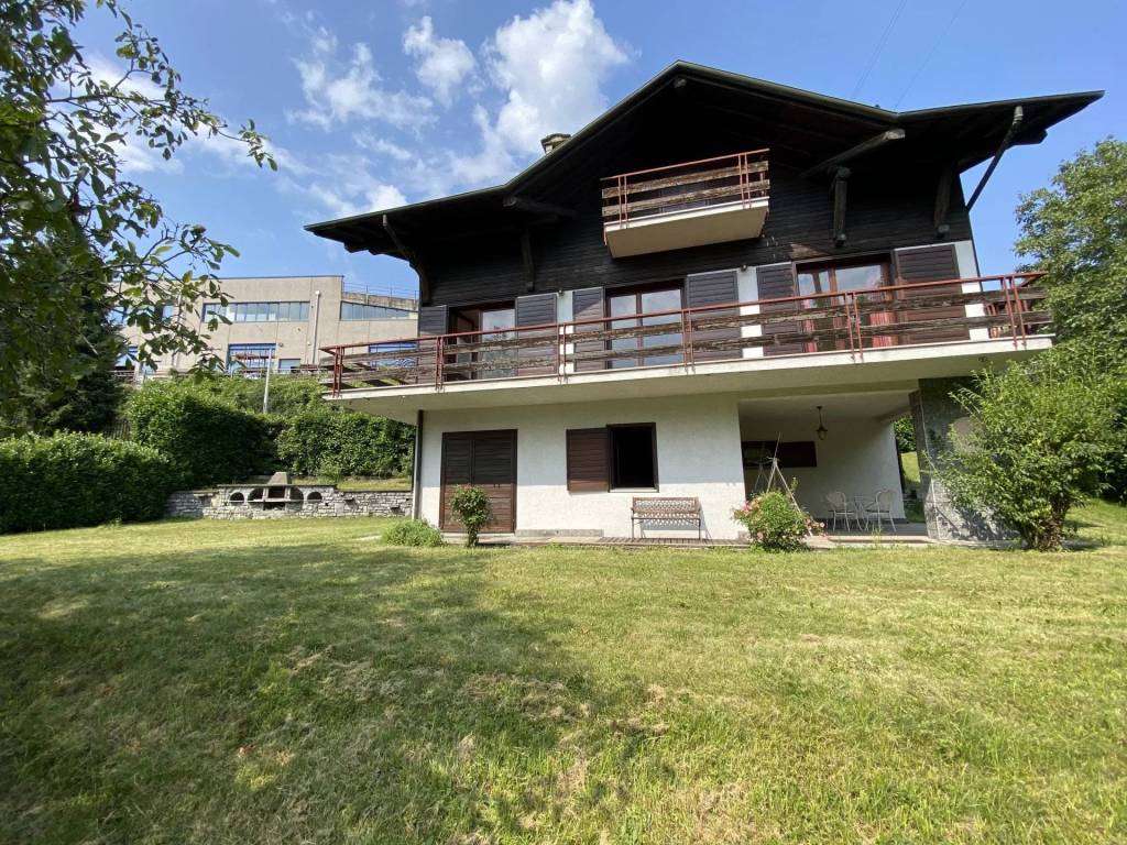 Villa a Centro valle intelvi in via roma 89 - Foto 2