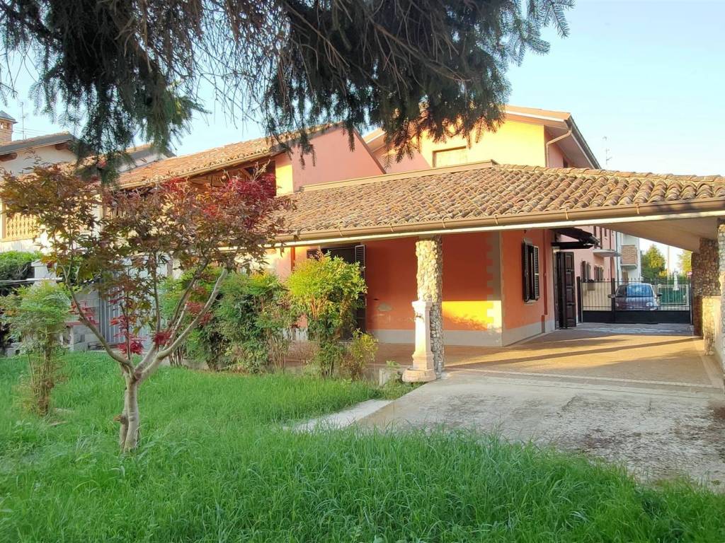 Casa indipendente a Villanova del sillaro in via della Vittoria, 11 - Foto 3