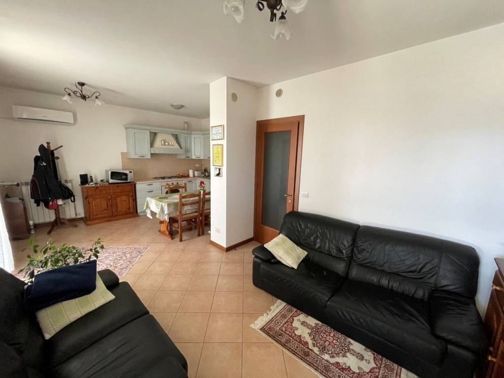 Appartamento a Civitanova marche in Via del Casone O Molino, 21 - Foto 4