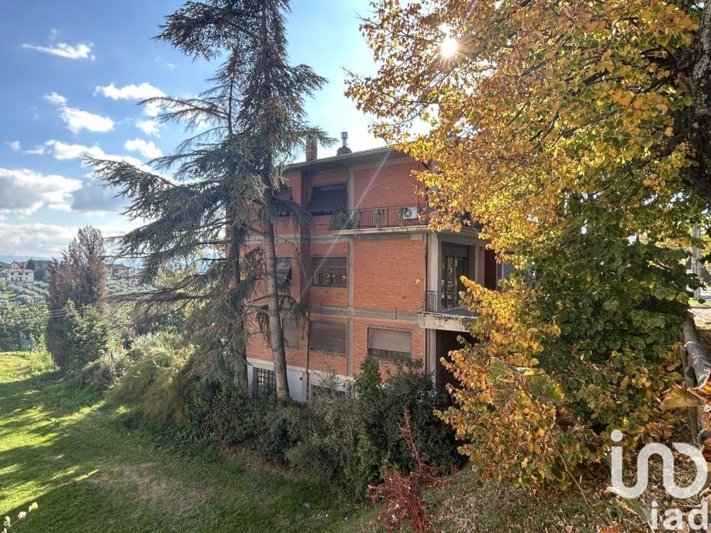 Appartamento a Montefalco in Viale della Vittoria - Foto 2