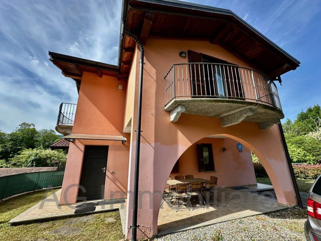 Villetta a schiera a Cambiasca in Via Giuseppe Garibaldi, 11 - Foto 4