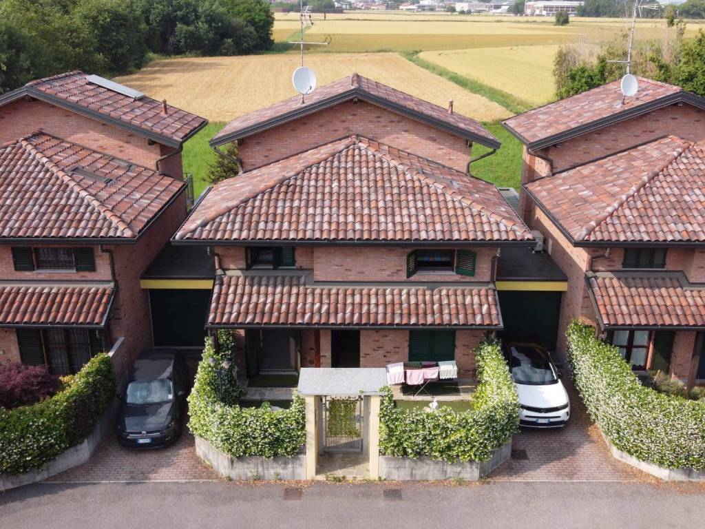 Villa a Gerenzano in Via Rovello, 49 - Foto 2