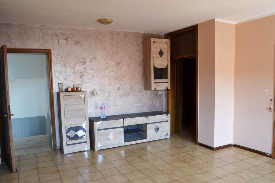 Appartamento a Fermignano in Via Luca della Robbia - Foto 3