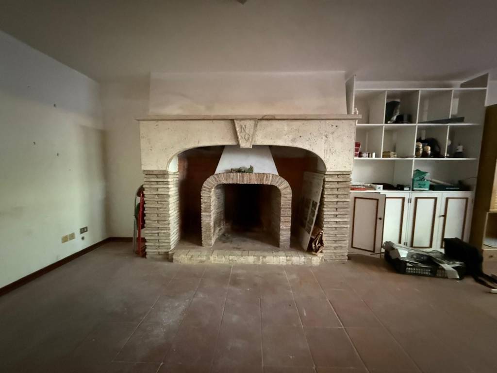 Palazzo / stabile a Terni in Strada di Santa Maria la Rocca - Foto 5