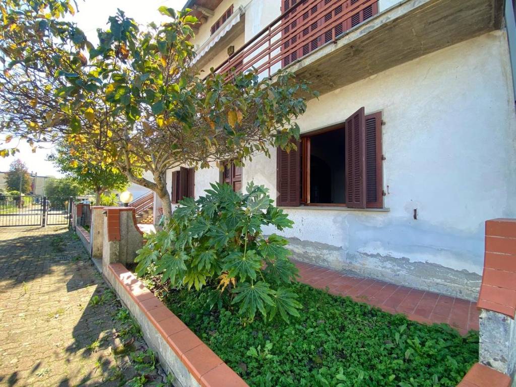 Villa a Quarrata in Via Statale, 130 - Foto 3