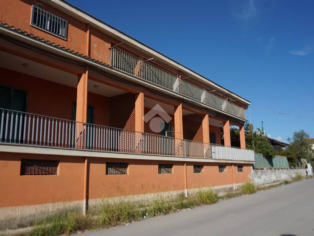 Appartamento a Battipaglia in Via Lido Lago - Foto 4