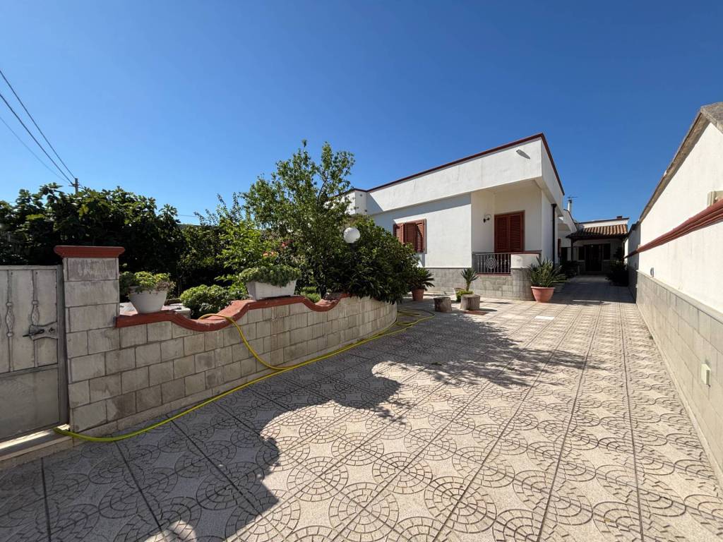 Villa a Andrano in Via Spallanzani, 14 - Foto 3