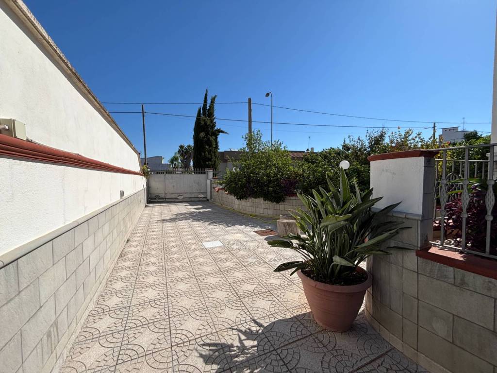 Villa a Andrano in Via Spallanzani, 14 - Foto 4