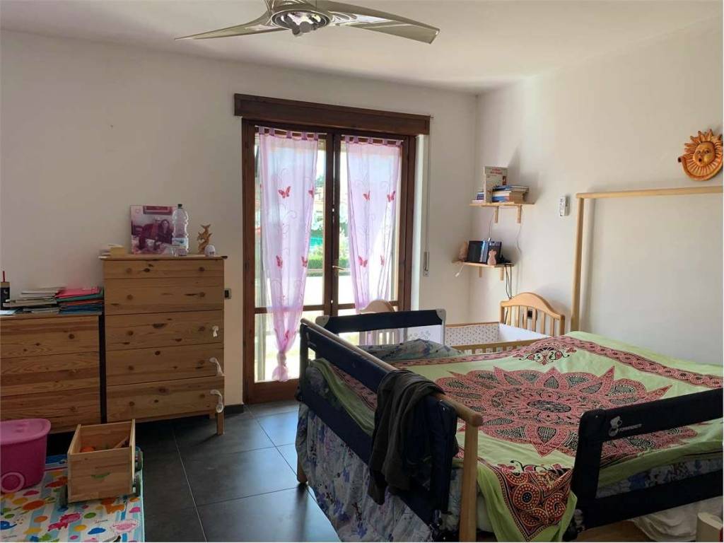 Appartamento a Castelletto sopra ticino in Via Brabbia - Foto 2
