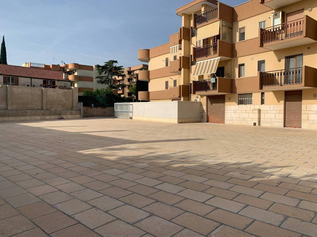 Box / garage a Bisceglie in Via Palmiro Togliatti - Foto 2